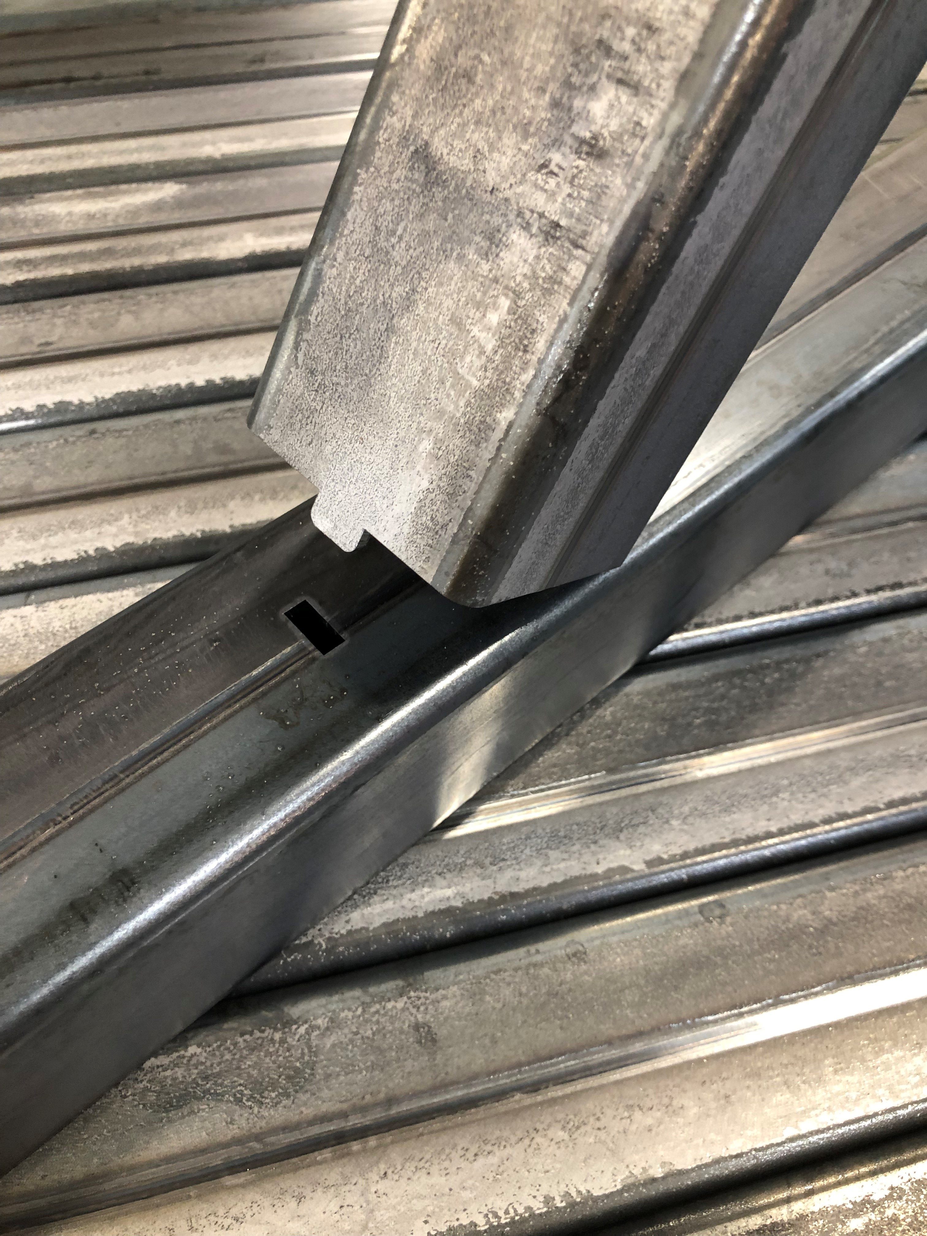 img7 Tube slot attachment